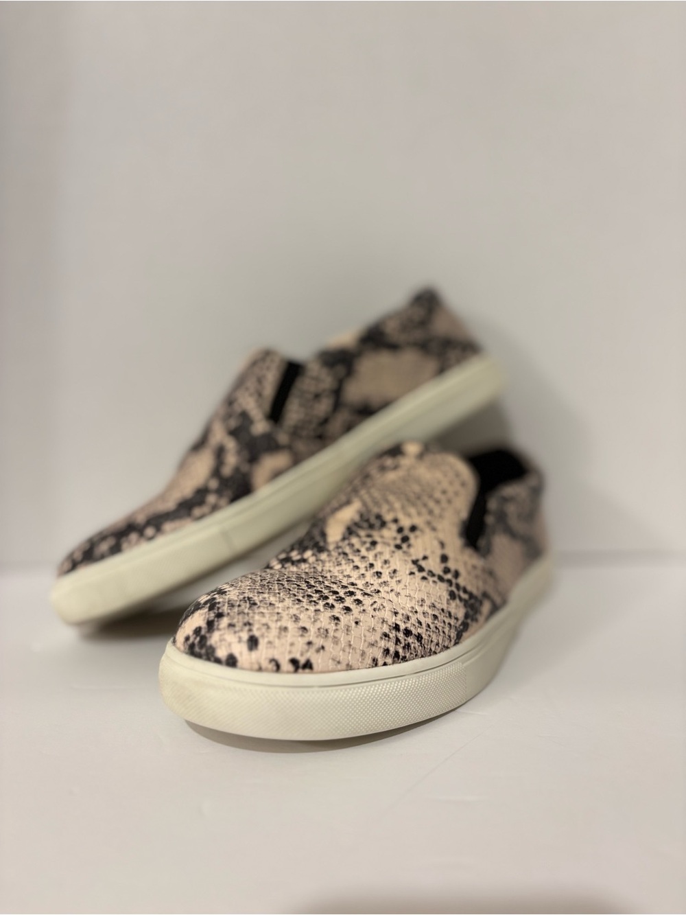 A New Day Women's Snake Print Slip-On Flats Beige/Black Round Toe Size 9